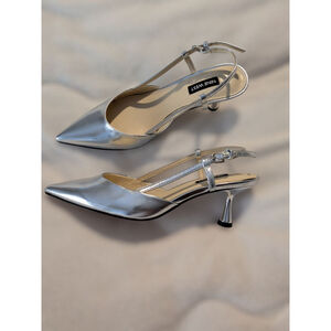 Nine West Silver Metallic Slingback Kitten Heels Pointed Toe Elegant Pumps 6 1/2